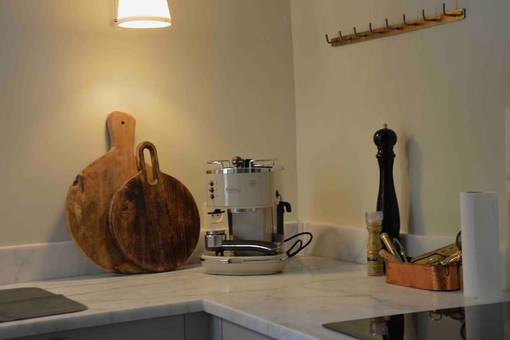 La Loge Familiale: 110M2, Place Rose Goudard, Ac ลีล-ซูร์-ลา-ซอร์ก ภายนอก รูปภาพ