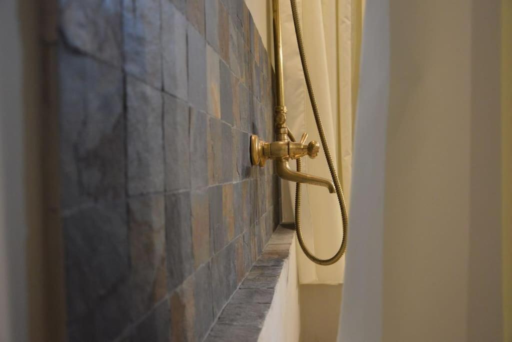 La Loge Familiale: 110M2, Place Rose Goudard, Ac ลีล-ซูร์-ลา-ซอร์ก ภายนอก รูปภาพ