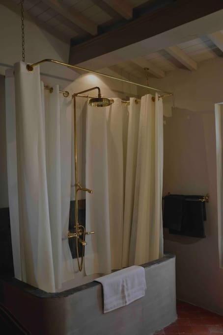 La Loge Familiale: 110M2, Place Rose Goudard, Ac ลีล-ซูร์-ลา-ซอร์ก ภายนอก รูปภาพ